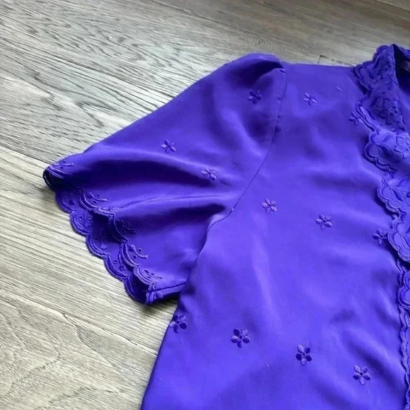 J.J. Greenwood | Vintage purple eyelet lace trim short sleeve  button up - Picture 6 of 12
